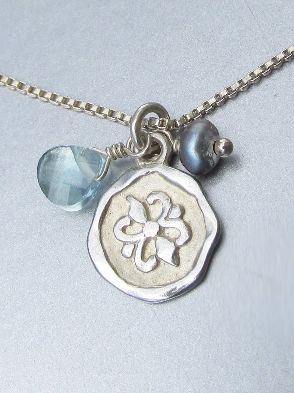 Retired SILPADA Sterling "Charmed I'm SURE" Pearl Glass Pendant Necklace N2336